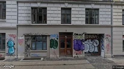 Andelsboliger til salg i Vesterbro - Foto fra Google Street View Andelsboliger til salg i Vesterbro - Foto fra Google Street View