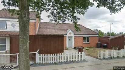 Andelsboliger til salg i Odense SØ - Foto fra Google Street View Andelsboliger til salg i Odense SØ - Foto fra Google Street View